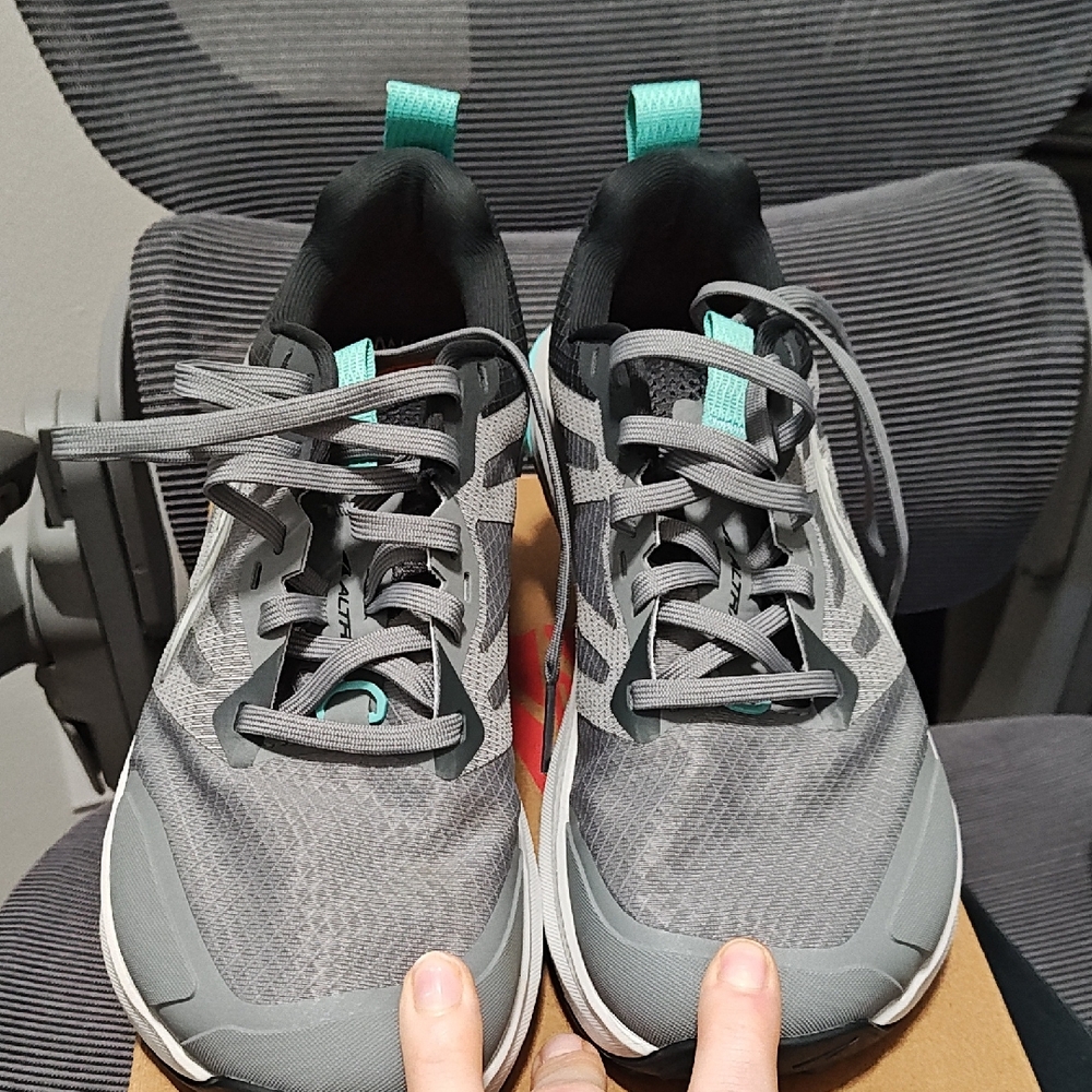 Altra lone peak 9 Women's 8.5 Worn To Work Once
